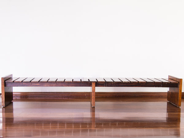 Celina Zilberberg | Banco Ripado em Jacarandá