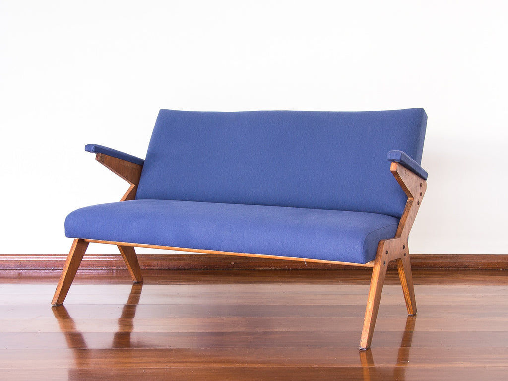 Zanine Caldas | Namoradeira em Compensado