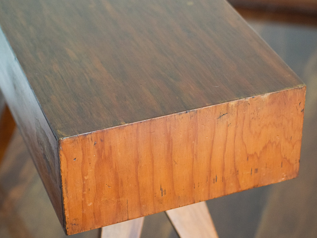 Zanine Caldas | Aparador em Compensado