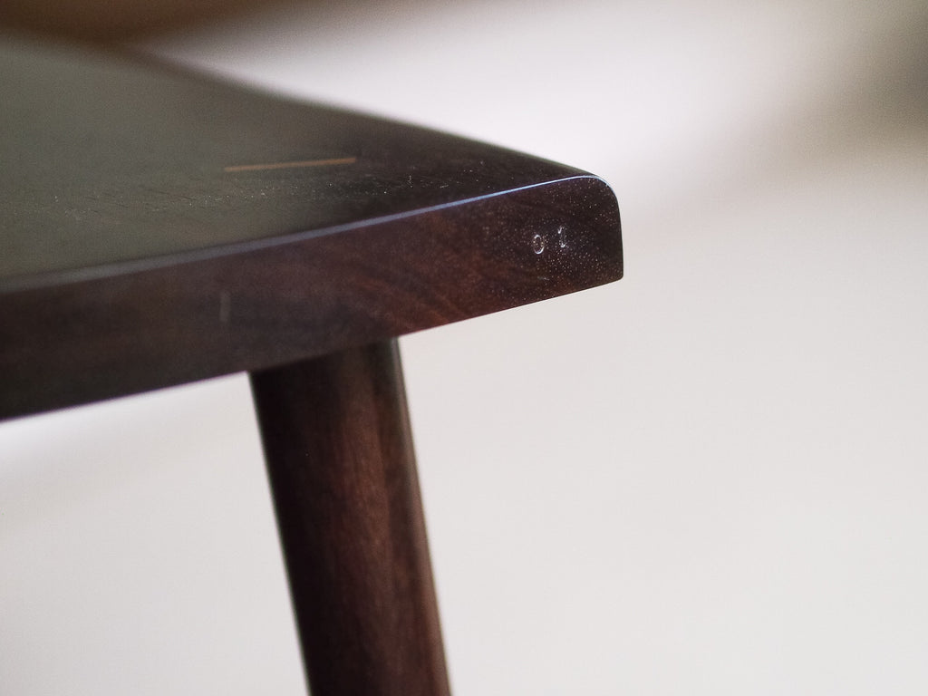 Ricardo Graham | Cadeira 3 Pés em Jacarandá da Bahia