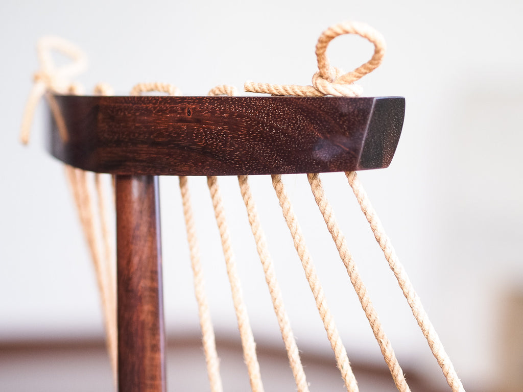 Ricardo Graham | Cadeira 3 Pés em Jacarandá da Bahia