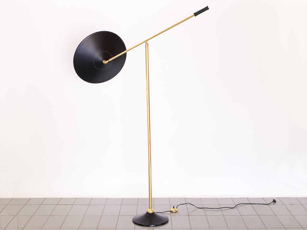 Luminária Articulada Chapéu Chinês