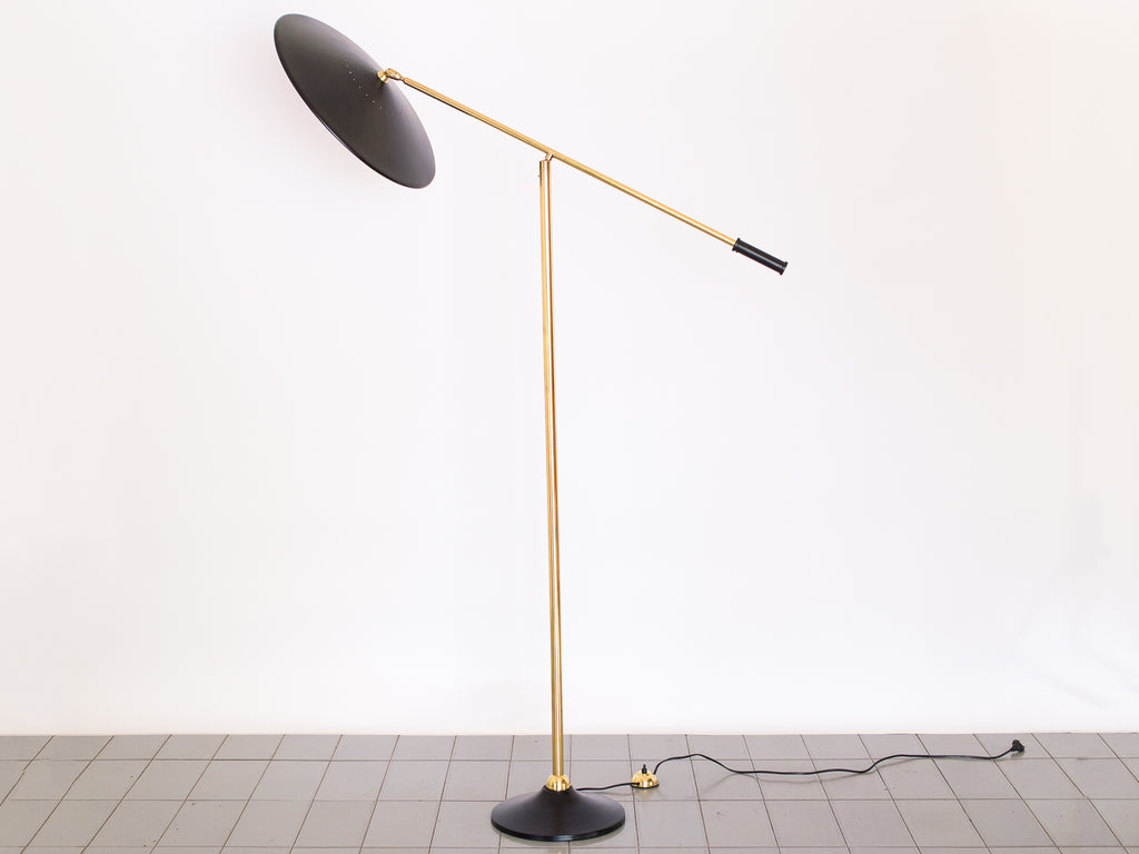 Luminária Articulada Chapéu Chinês