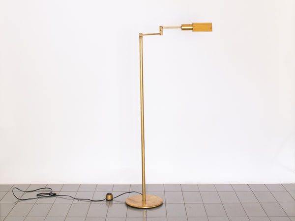 Enrico Furio Dominici | Luminária Piso Class Articulada