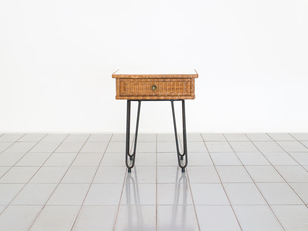 Criado Mudo - Mesa Ferro, Formica e Junco