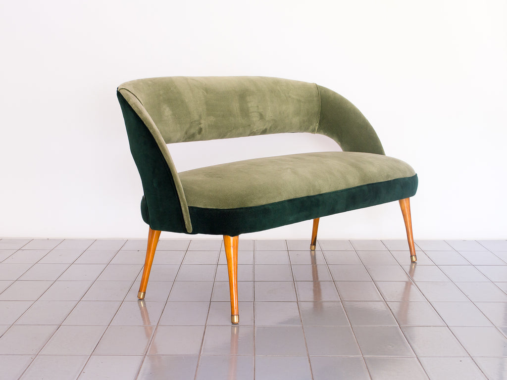 Conjunto Namoradeira e Poltronas