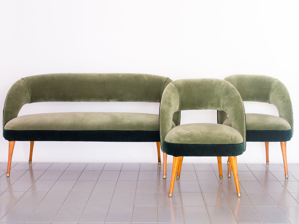 Conjunto Namoradeira e Poltronas