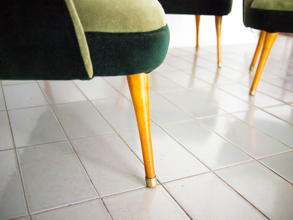 Conjunto Namoradeira e Poltronas