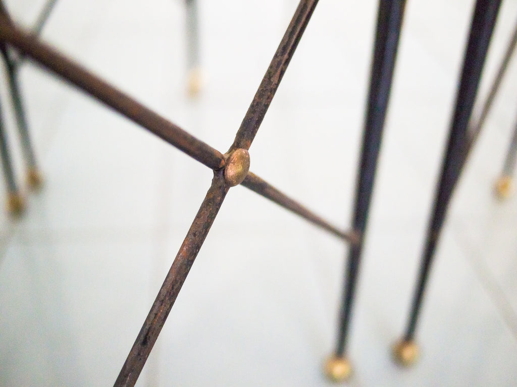 Mesa Ninho Ferro e Latão