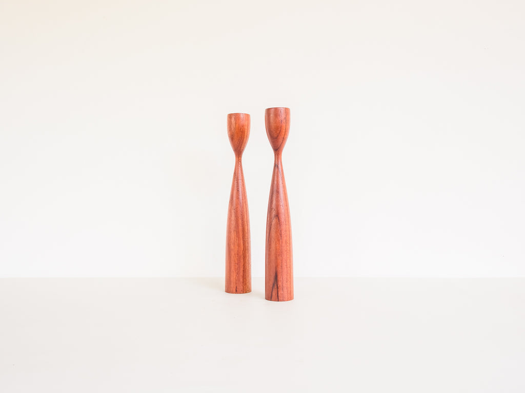 Par Castiçal em Teca