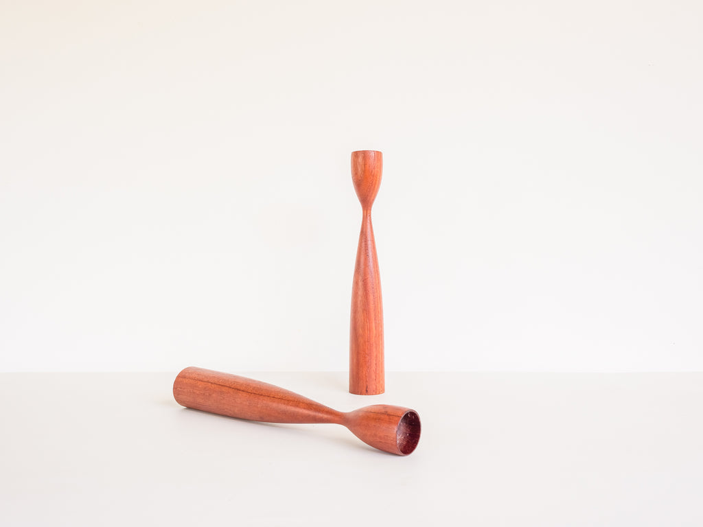 Par Castiçal em Teca