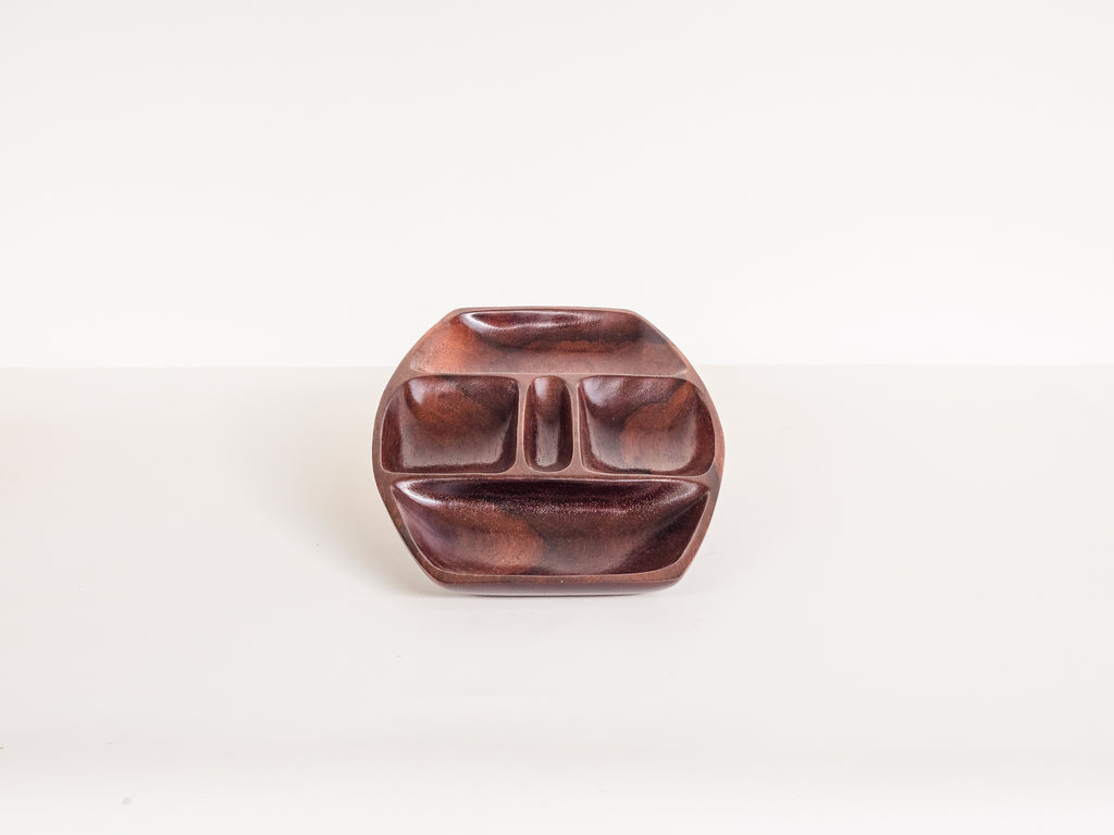 Petisqueira em Jacarandá com 5 Divisórias