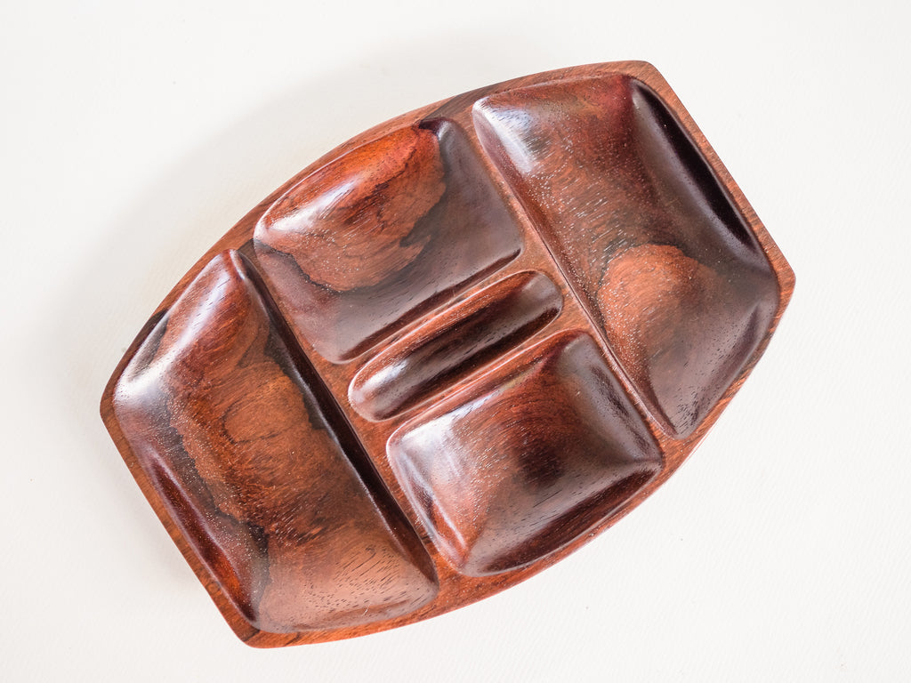 Petisqueira em Jacarandá com 5 Divisórias