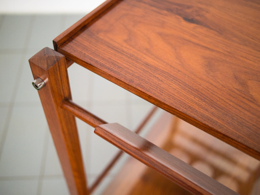 Carrinho de Chá em Caviúna