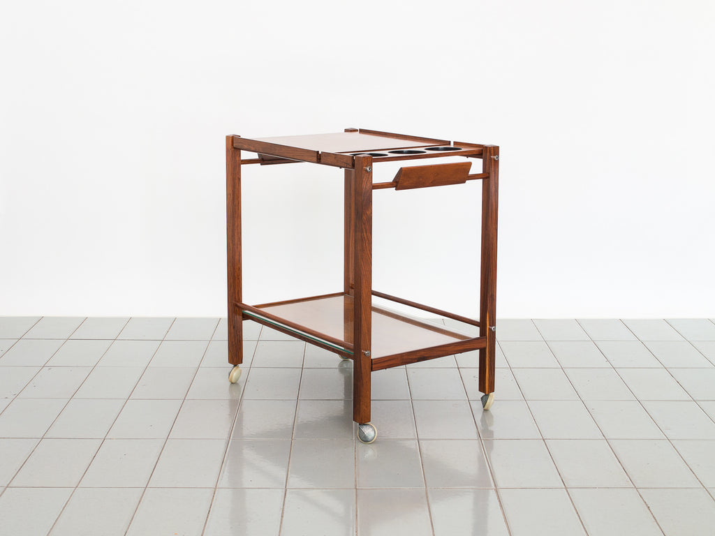 Carrinho de Chá em Caviúna