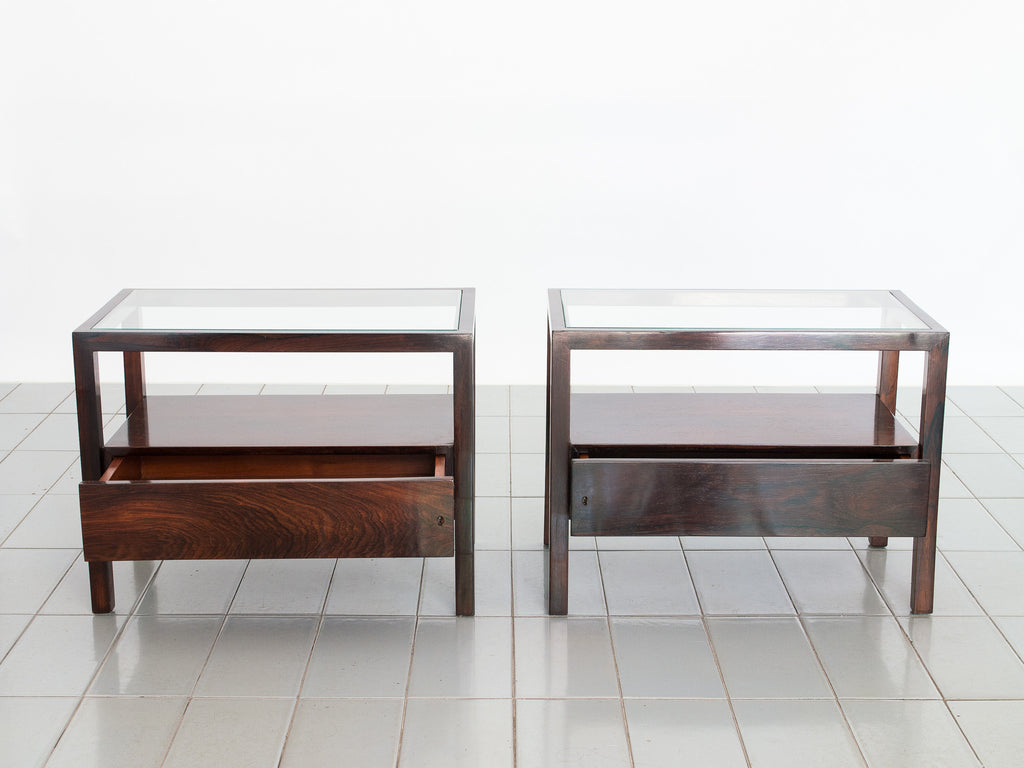 Par de Criados em Jacarandá e Vidro